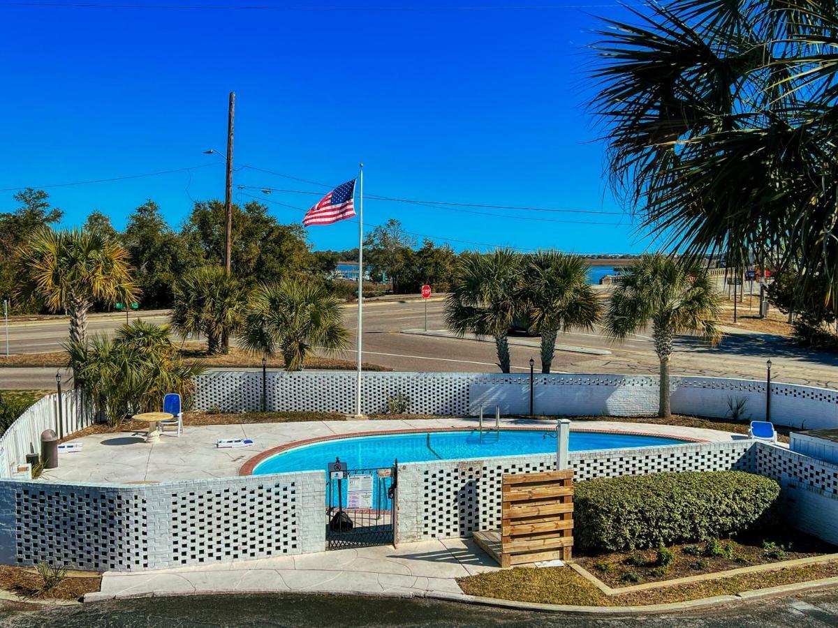 Waterway View Studio 2 W/ Pool, 1 Mile To Wrightsville Beach 威尔明顿 外观 照片